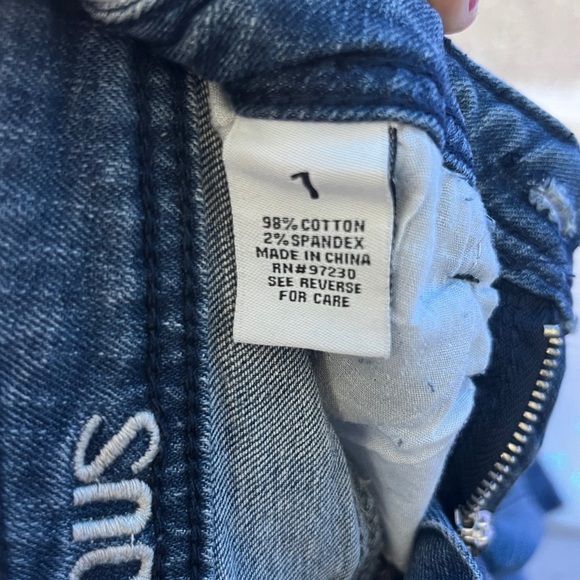 Almost Famous Blue Skinny Jeans with Fashionable Distressing - Picture 5 of 8